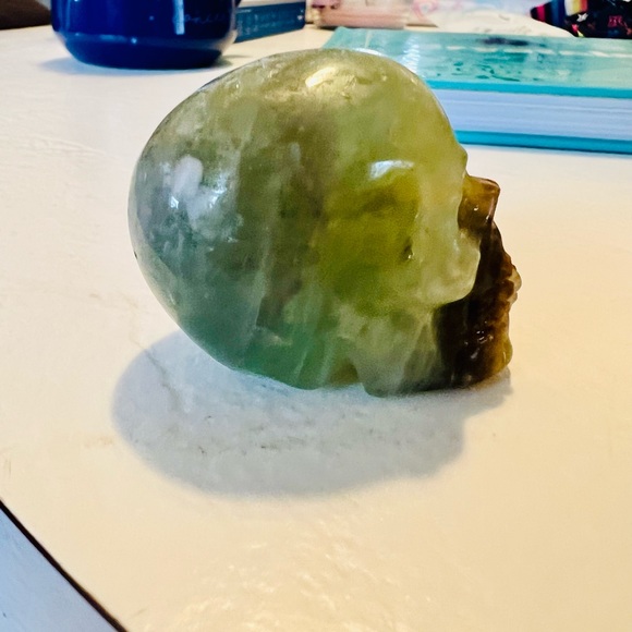 Green Aventurine Skull - Picture 4 of 4